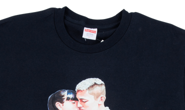 Kiss Tee