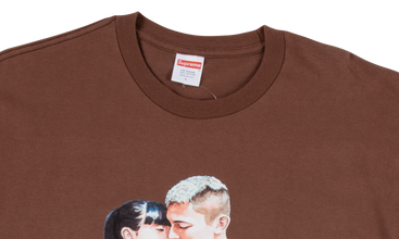Kiss Tee
